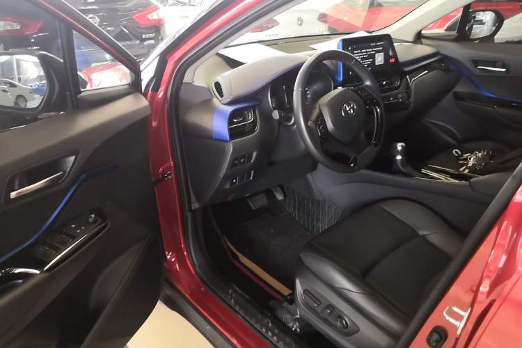 Used Toyota C-HR 2021 2.0L Luxury Edition Driver Seat