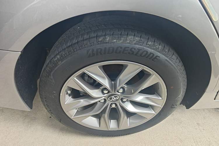 Used Toyota Avalon 2019 2.0L Luxury Edition China VI Standard
