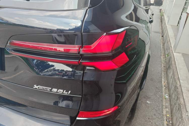 Used BMW X5 2023 xDrive 30Li Luxury M Sport Night Edition Package
