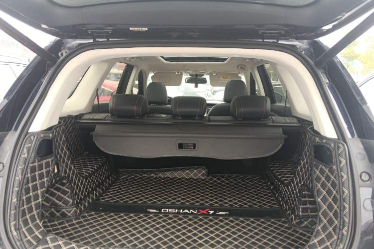 Used CHANGAN OSHAN X7 2020 1.5T Automatic Flagship Edition Trunk