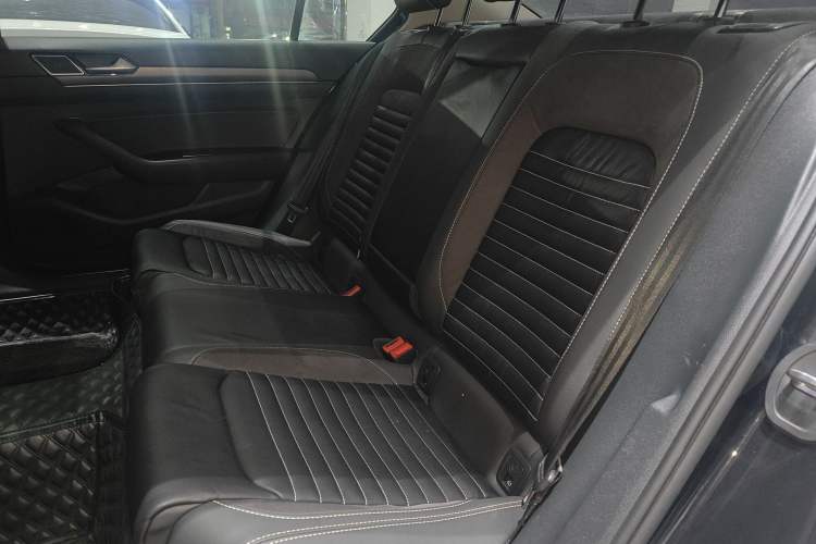 Used Volkswagen Magotan 2020 330TSI DSG Leading Model
