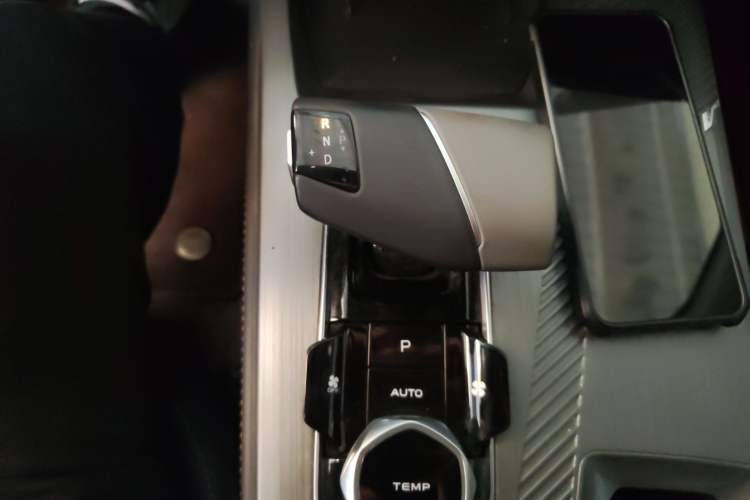 Used CHANGAN OSHAN Z6 New Energy 2023 ZhiDian iDD 150KM Flagship PLUS Smart Parking Edition