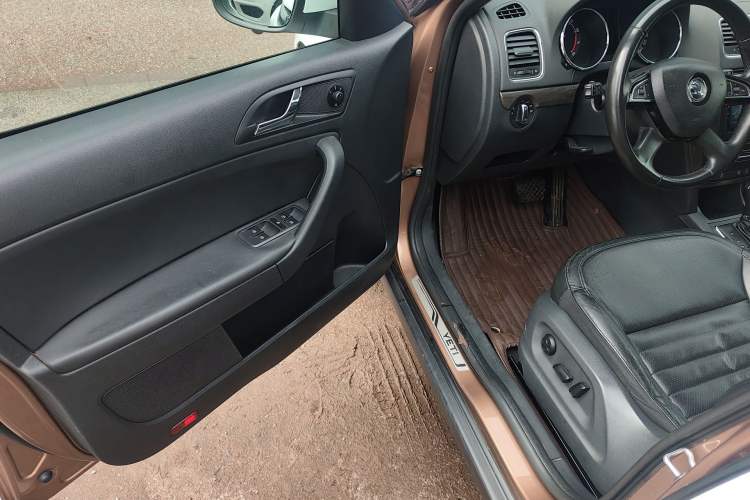 Used Skoda Yeti 2014 1.8TSI DSG All-Wheel Drive Edition Driver Seat