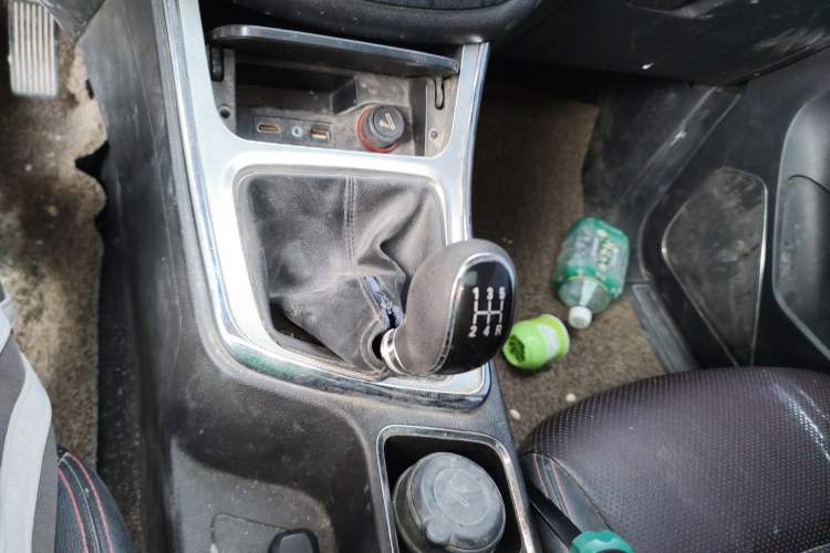 Used Baojun 560 2015 1.8L manual luxury version