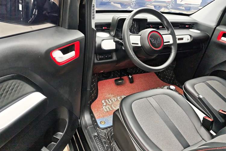 Used Wuling Hongguang MINIEV 2022 GAMEBOY 200km Play Edition with Lithium Iron Phosphate