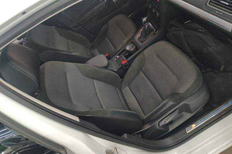 Used Volkswagen Golf Pure Electric 2020 Chari
