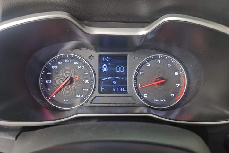 Used MG ZS 2018 1.5L Automatic Luxury Edition China V Standard