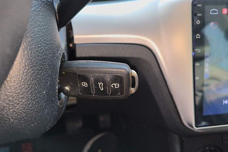 Used Volkswagen Lavida 2019 Lavida Start 1.5L Manual Fashion Edition China VI Standard Vehicle Key