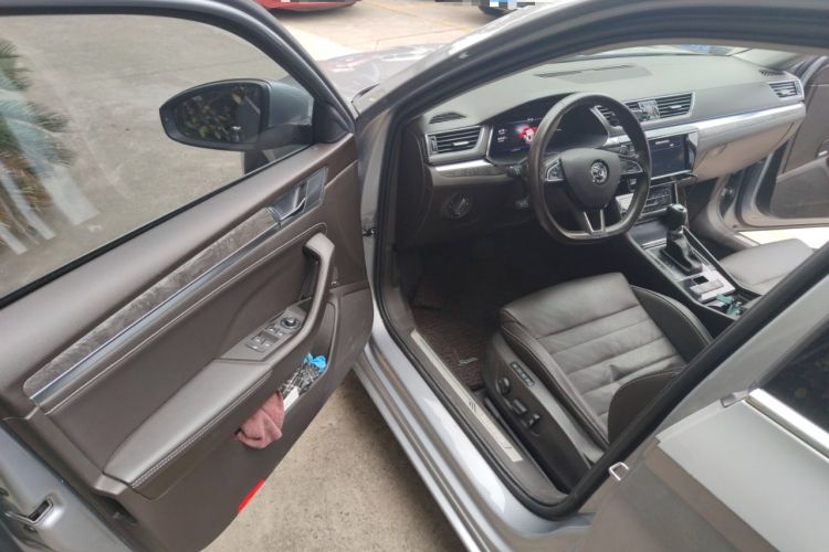 Used Skoda Superb 2019 TSI380 DSG Flagship Edition