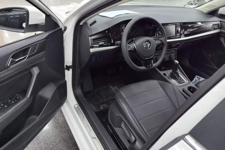 Used Volkswagen Lavida 2018 1.5L Automatic Comfort Edition China V Standard Driver Seat