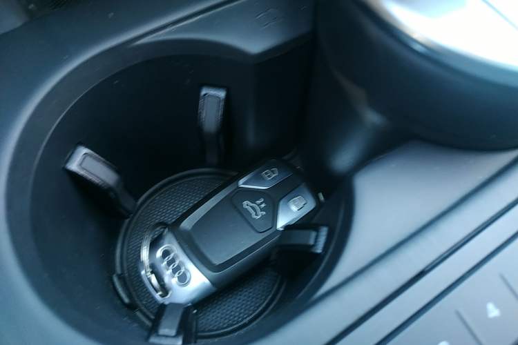 Used Audi A4L 2019 40 TFSI Ambition China VI Vehicle Key