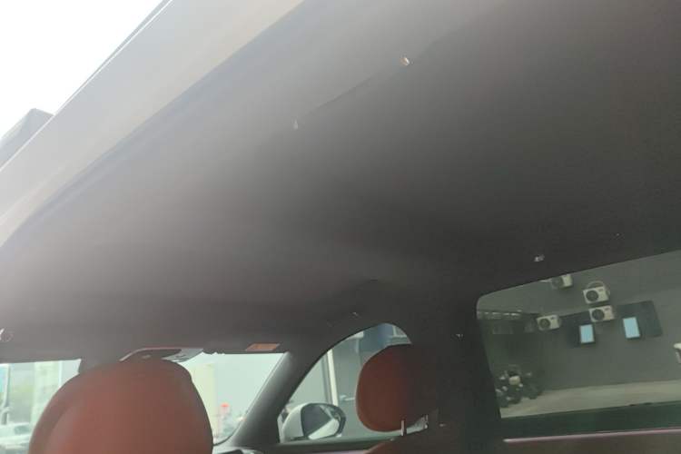 Used Hima AITO M8 2025 Extended-Range Max+ Version 53.4 kWh 6-Seater Edition Headliner