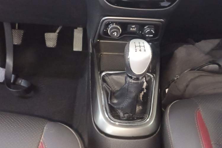 Used Changan CS15 2016 1.5L Manual Luxury Edition
