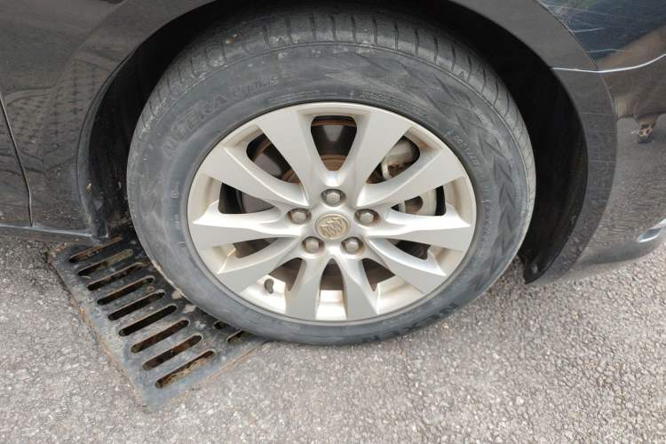 Used Buick LaCrosse 2013 2.4L SIDI Elite Comfort Version