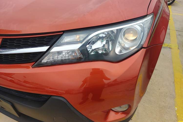 Used Toyota RAV4 2013 2.0L CVT Four-Wheel Drive New Edition
