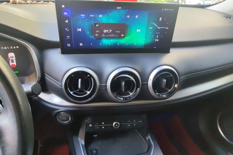 Used Wey VV6 2020 2.0T Two-Wheel Drive Smart Enjoyment+ Audio And AC Panel