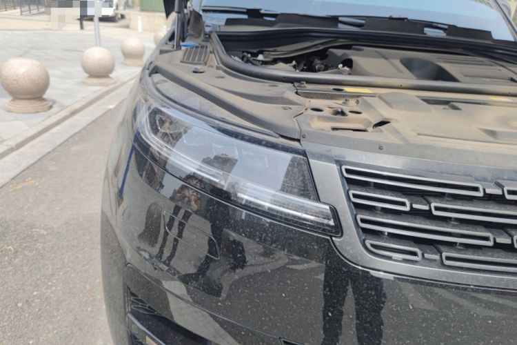 Used Land Rover Range Sport 2025 400 PS Dynamic SE Exterior 6