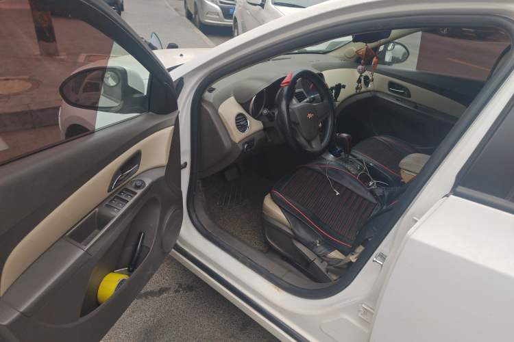 Used Chevrolet Cruze 2015 1.5L Classic SE AT
