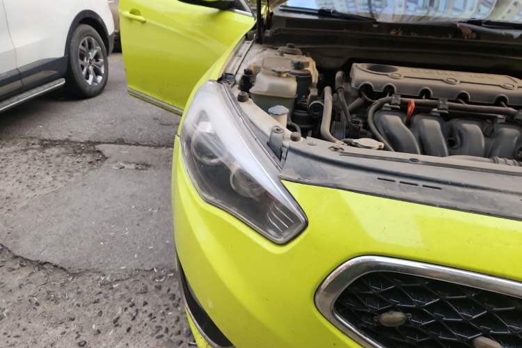 Used Kia Cadenza 2013 2.4L Business Sunroof Version China IV Standard Right Front Headlight