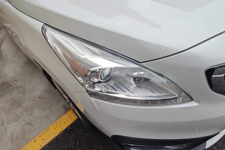 Used Peugeot 3008 2016 2.0L Automatic Classic Edition Right Front Headlight