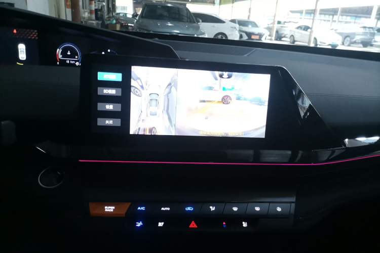 Used CHANGAN UNI-V 2024 1.5T Prestige Sport Edition
