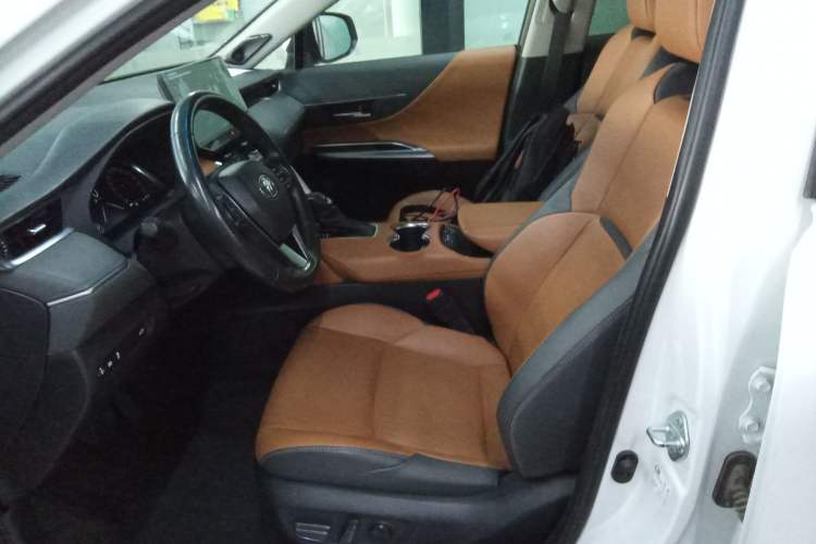 Used Toyota Venza 2023 2.0L CVT Two-Wheel Drive Prestige Version
