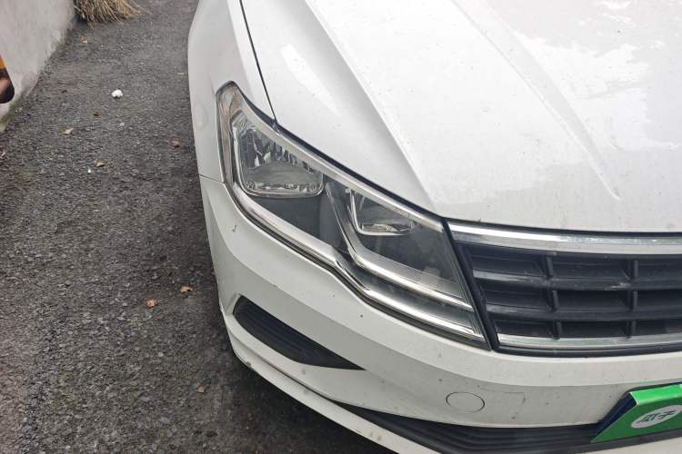 Used Volkswagen Jetta 2019 Dream Edition 1.4L Manual Fashion Version Right Front Headlight