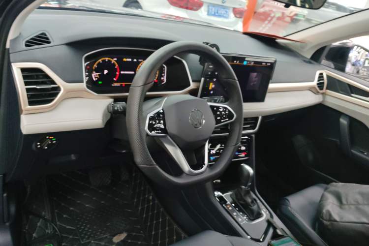 Used Volkswagen Tharu 2023 300TSI Two-Wheel-Drive Full Moon Edition