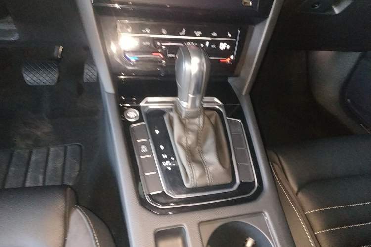 Used Volkswagen Magotan 2020 330TSI DSG Leading Model Gear Lever