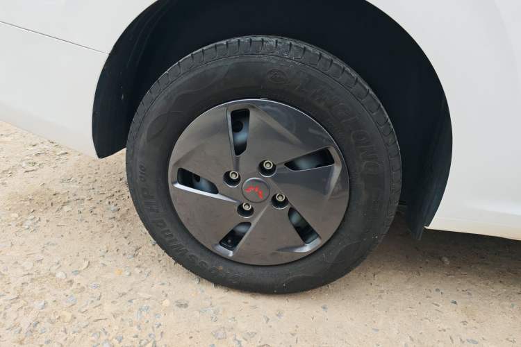 Used Wuling Hongguang New Energy 2025 Extended-Range Hybrid 50KM Comfort Version Exterior 3