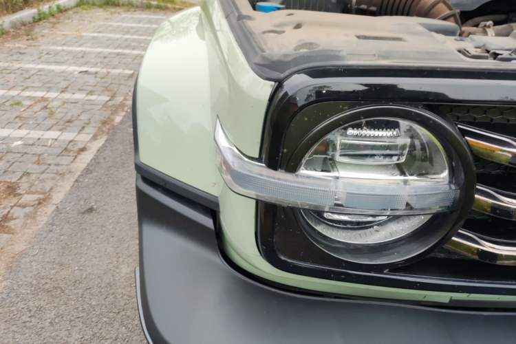 Used Tank 300 2021 City Edition 2.0T—Truly Stylish Right Front Headlight