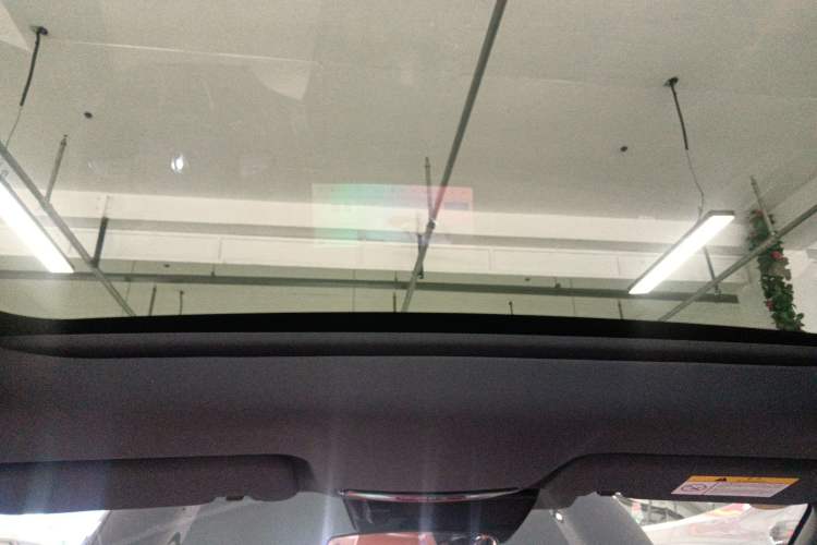 Used CHANGAN UNI-V 2025 Model Third-Generation 2.0T Dynamic Edition
