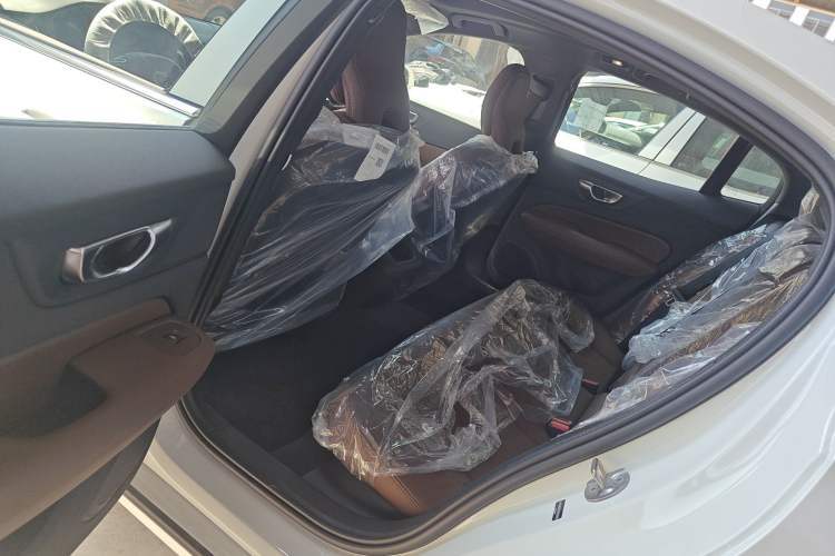 Used Volvo S60 2025 B4 Zhiyi Luxury Edition