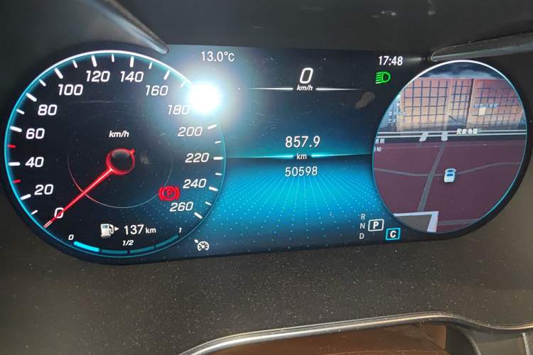 Used Mercedes-Benz GLC 2022 Second Facelift GLC 260 L 4MATIC Luxury Edition Odometer Close Up