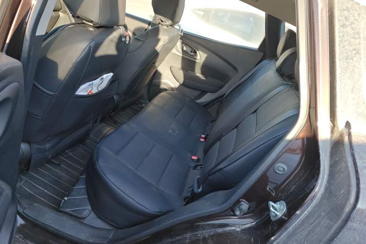 Used Renault Kadjar 2017 2.0L Two-Wheel Drive Fashion Edition Left Rear Seat