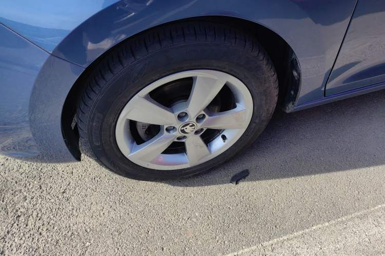 Used Skoda Rapid Spaceback 2014 1.6L Automatic Enjoyment Edition
