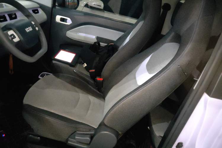 Used Chery QQ Ice Cream 2022 170km Sundae Phosphate Lithium-Ion