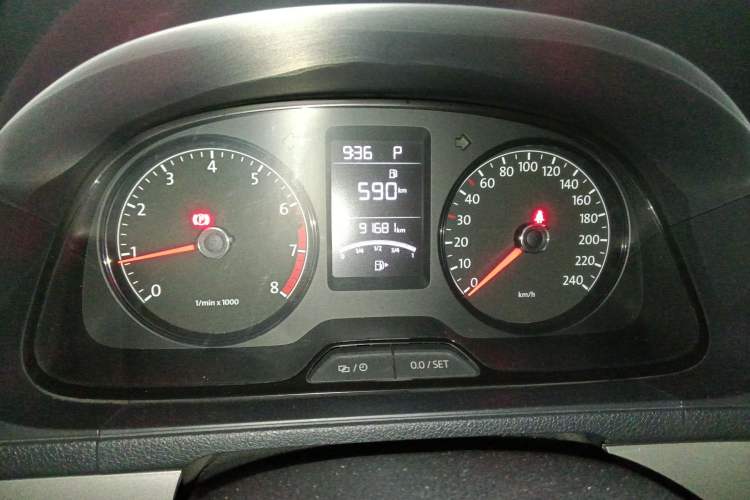 Used Volkswagen Gran Lavida 2013 1.6L Automatic Fashion Model Instrument Cluster