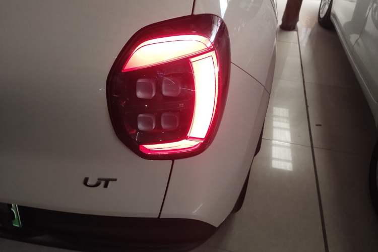 Used AION UT 2025 420 Intelligent Luxury Edition Exterior 3