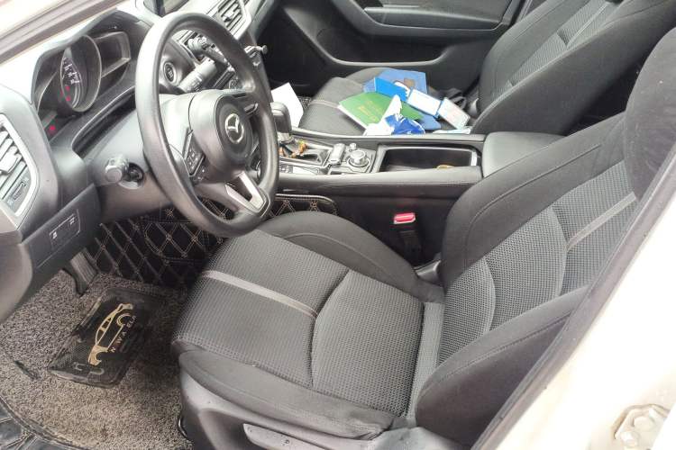 Used Mazda 3 Axela 2017 Sedan 1.5L Automatic Luxury Model Emission Standard China V Left Front Seat