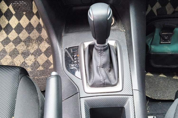 Used Mazda 3 Axela 2017 Sedan 1.5L Automatic Comfort Model Emission Standard China V Gear Lever