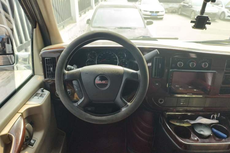 Used GMC SAVANA 2011 6.0L Business Star 7 seats Steering Wheel