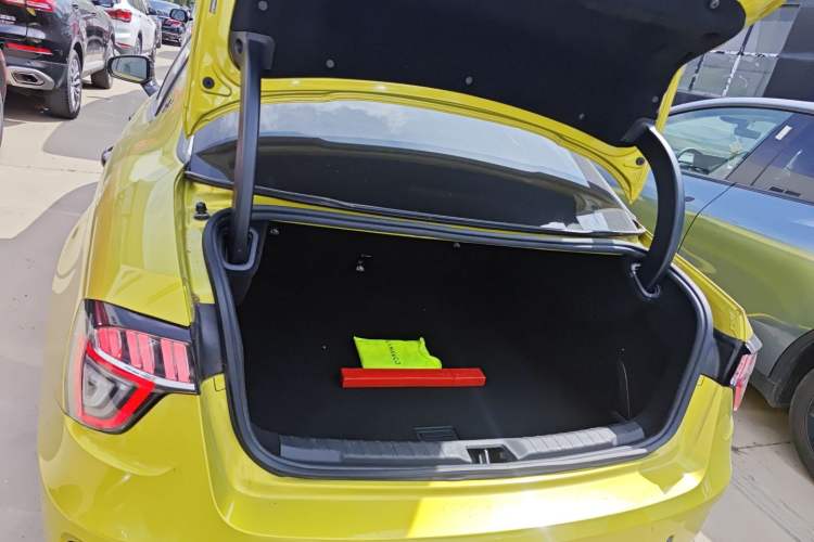 Used Lynk & Co 03 2019 03+ 2.0TD Automatic Wind-Chasing Edition Trunk