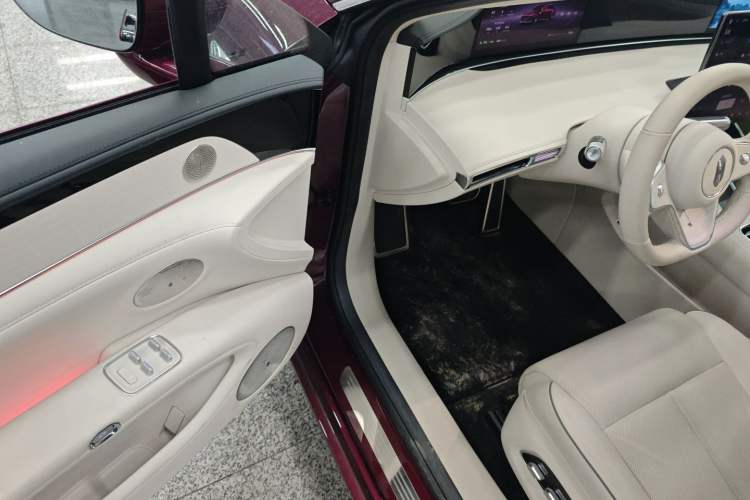 Used Hima S9T 2025 Model Pure Electric Four-Wheel-Drive Ultra Driver Seat