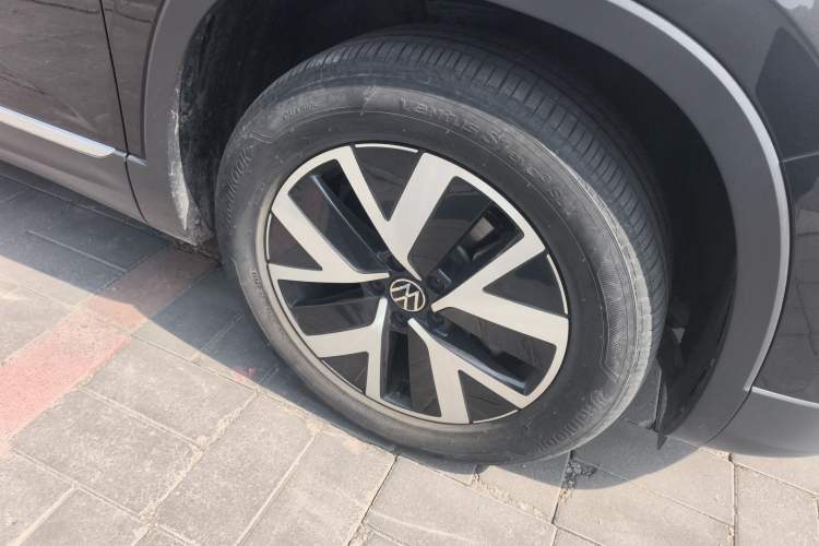 Used Volkswagen Tayron 2024 330TSI Two-Wheel Drive Luxury Plus Advanced Version Right Front Wheel Hub