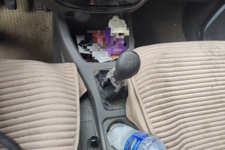 Used Wuling Rongguang V 2015 1.2L Practical Model
