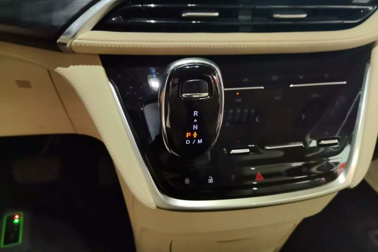 Used Buick GL8 2023 ES Lu Zun Deluxe Model