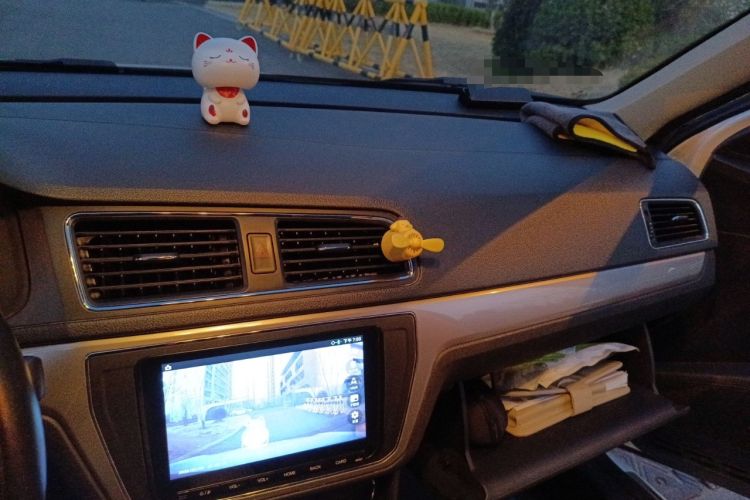 Used Volkswagen Lavida 2017 1.6L Automatic Comfort Edition
