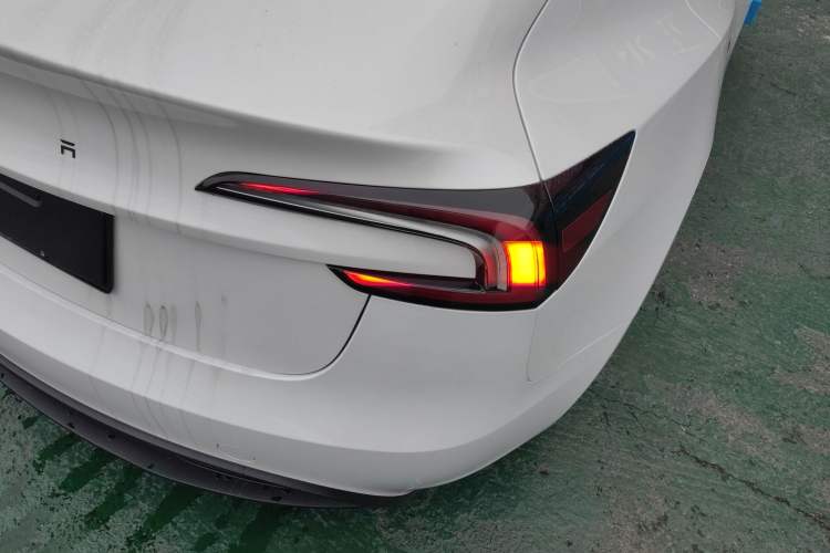 Used Tesla Model 3 2025 Long-Range All-Wheel-Drive Version
