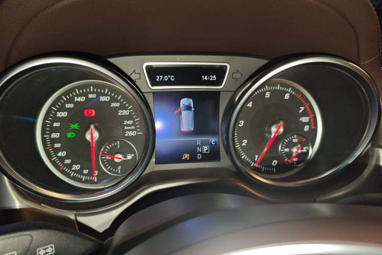 Used Mercedes-Benz GLS 2018 Facelift GLS 320 4MATIC Instrument Cluster